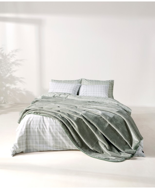NOTTE 2310 QUEEN SIZED BLANKET Queen sized blankets