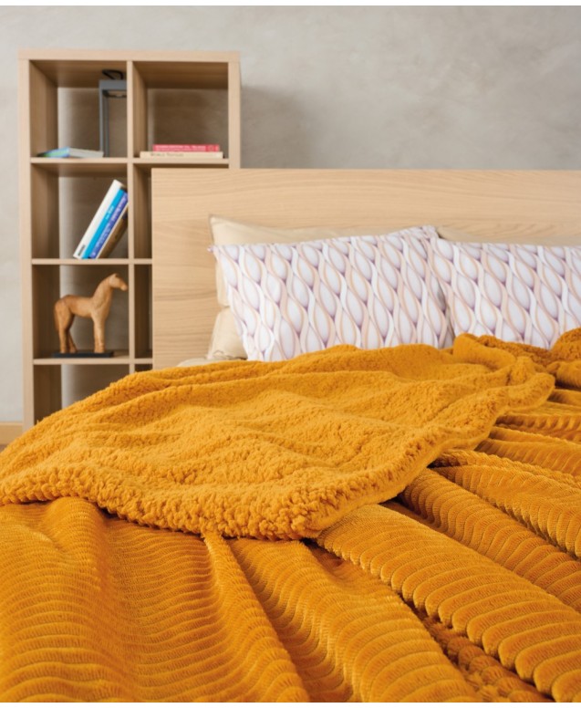 SPENCER 11 SEMIDOUBLE SIZED FUR BLANKET Semi double sized blankets