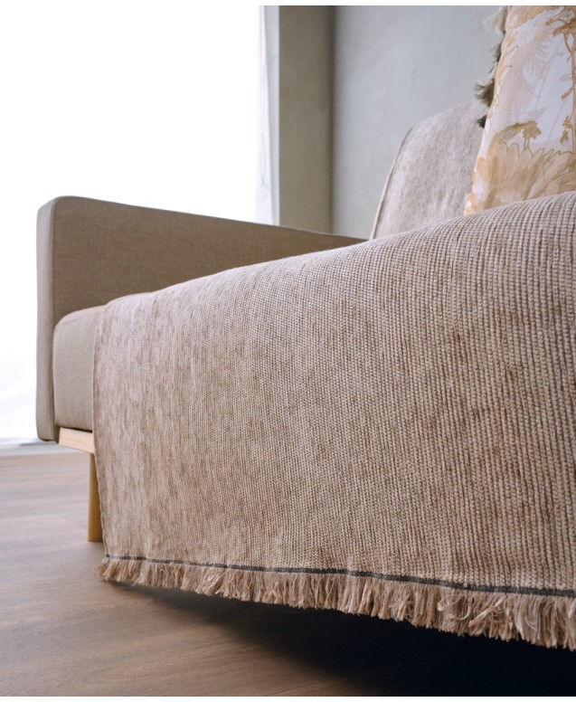 TURA 18 2 SEAT SOFA THROW Throws