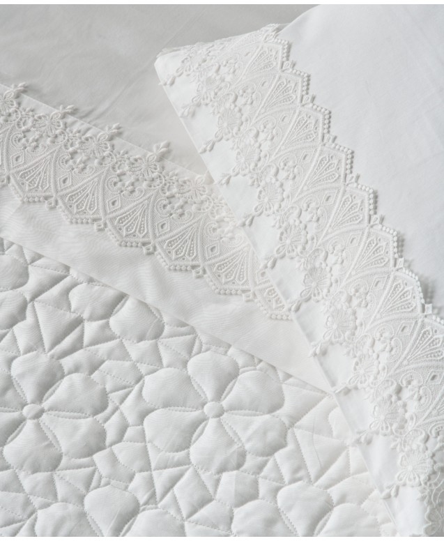 MARISOL QUEEN SIZED QUILT 3 PCS SET