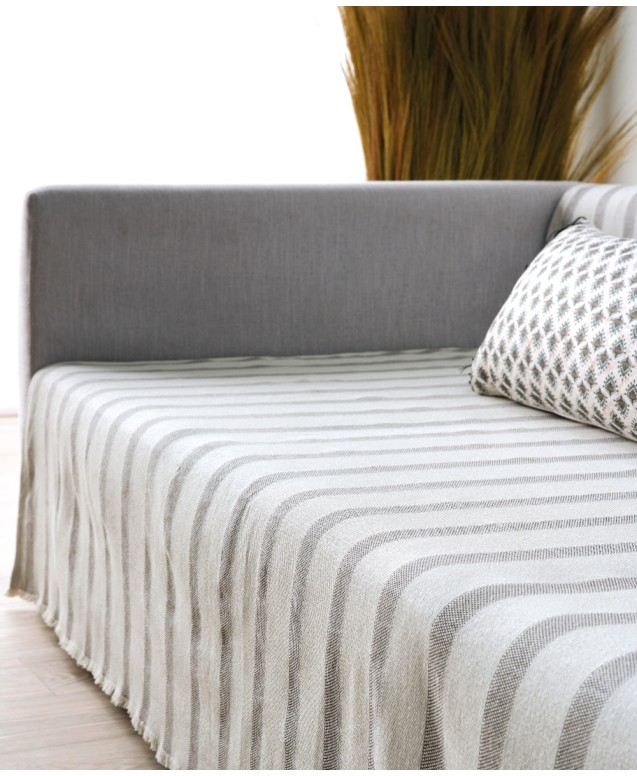 DANGELO 22 4 SEAT SOFA THROW  Throws