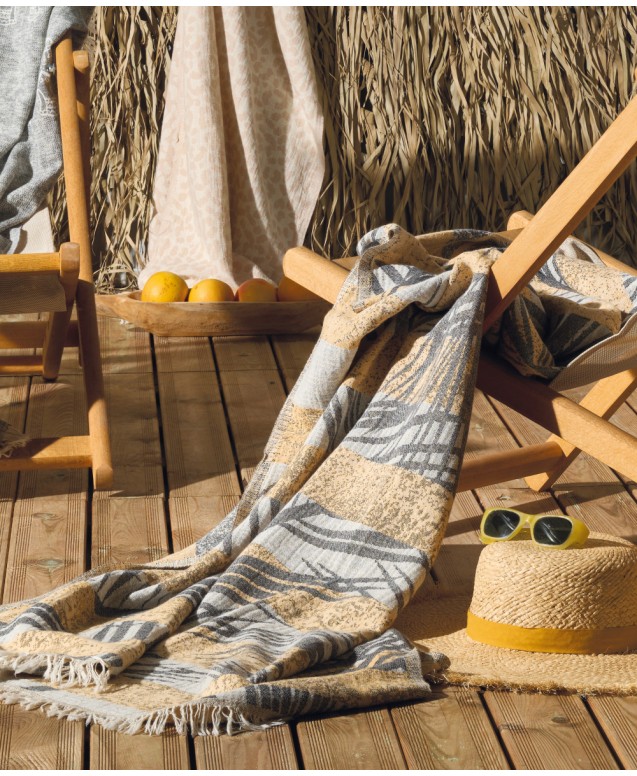 PLAKA BEACH TOWEL