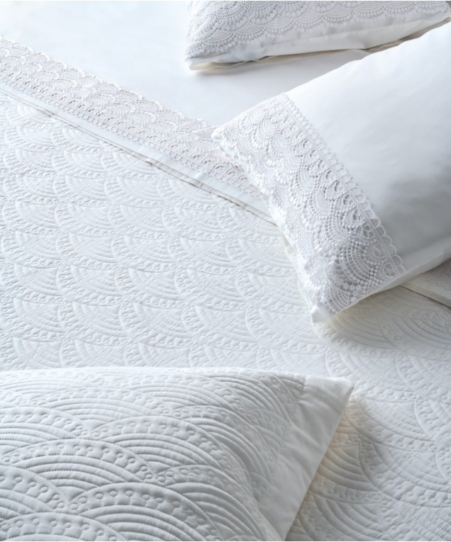 ELINOR QUEEN SIZED SHEETS 4PCS SET ELINOR QUEEN SIZED SHEETS 4PCS SET