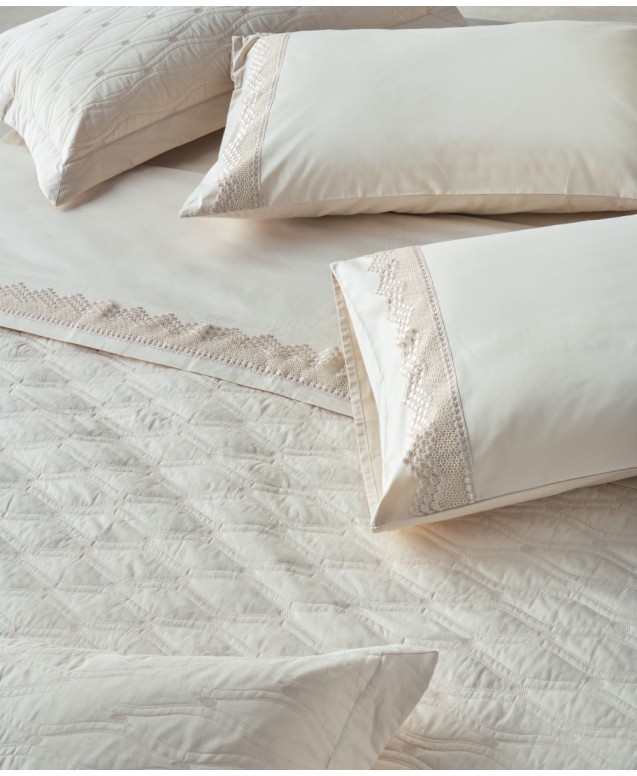 CORALINE QUEEN SIZED SHEETS 4PCS SET 